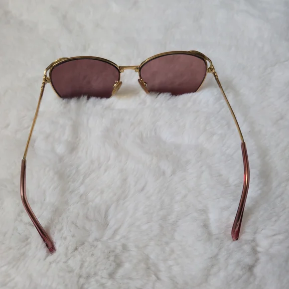 Vintage Elizabeth Arden Gold Metal Frame Sunglasses - Picture 2 of 5